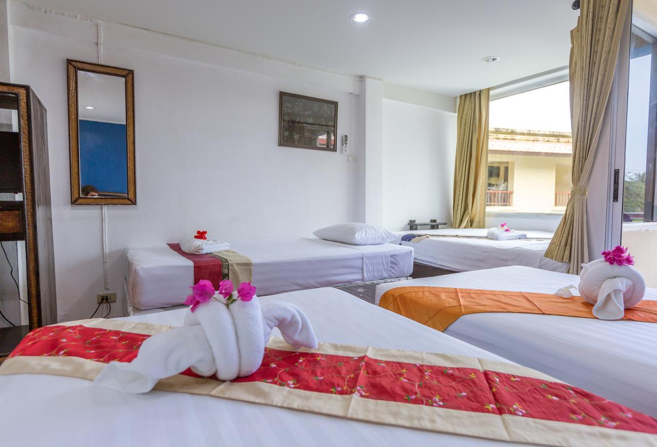 Porterhouse Beach Hotel Patong Buitenkant foto