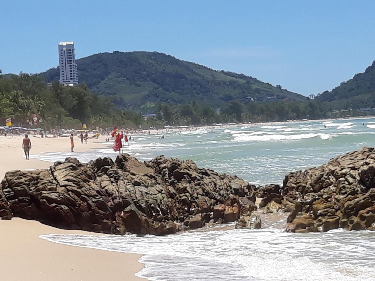 Porterhouse Beach Hotel Patong Buitenkant foto