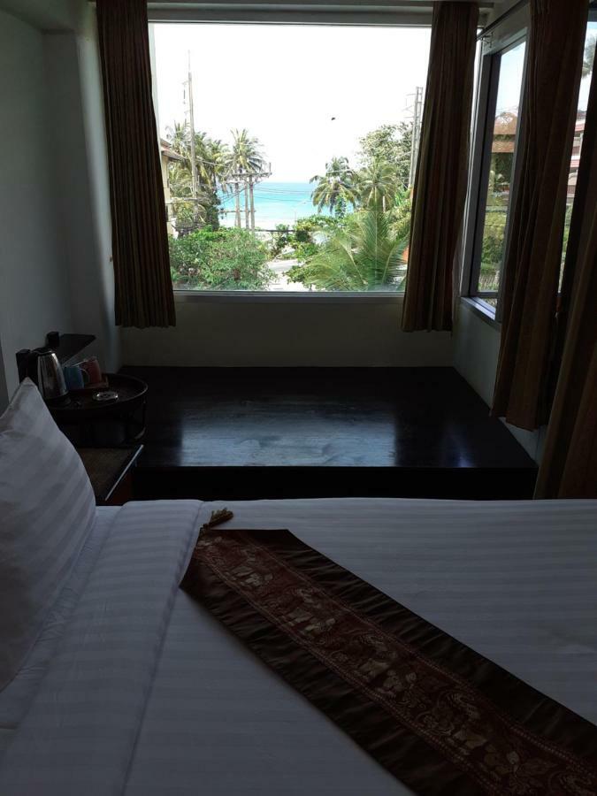 Porterhouse Beach Hotel Patong Buitenkant foto